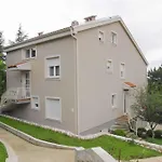 In 27284 * Selce