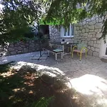 In 27284 Apartman Selce
