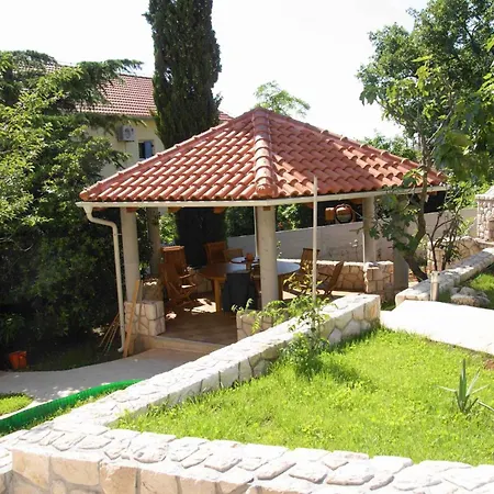 In 27284 Apartment *