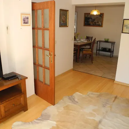 In 27284 Apartment